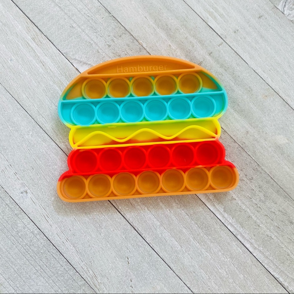 Fidget hamburger popper